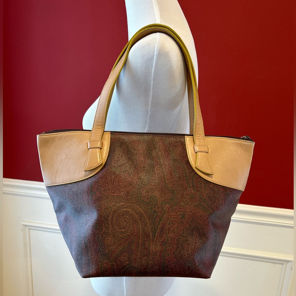 ETRO bag. Beautiful signature paisley in quality workmanship of ETRO.
